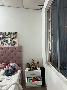 Pretty_Isadora's cam snapshot