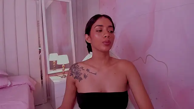 luna_hot_ass's cam snapshot