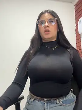 SaraBraun_'s cam snapshot