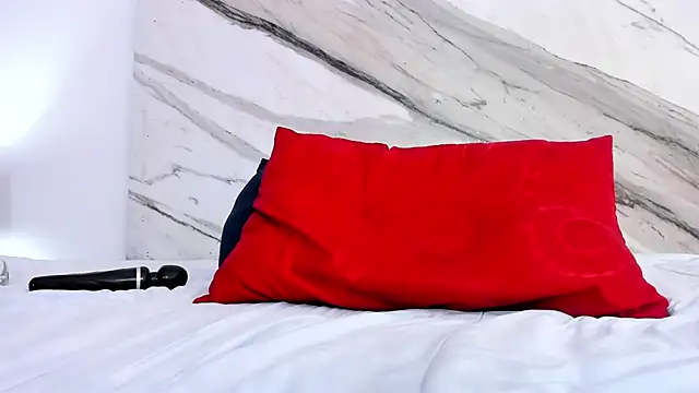 thamiina_'s cam snapshot