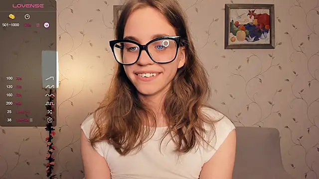 JoanBaggott's cam snapshot