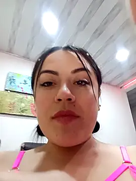 Lesly_10-'s cam snapshot