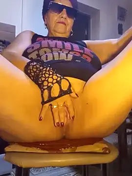 Ely_Elenita's cam snapshot