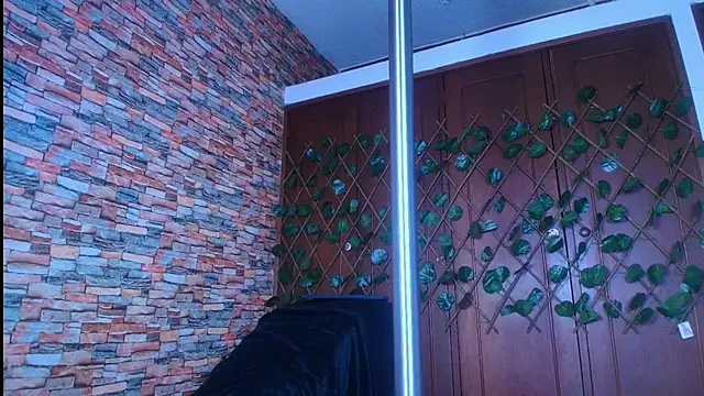 catalina_santana20's cam snapshot