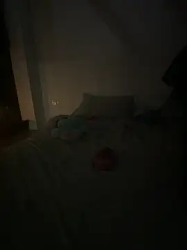 elliepixie's cam snapshot