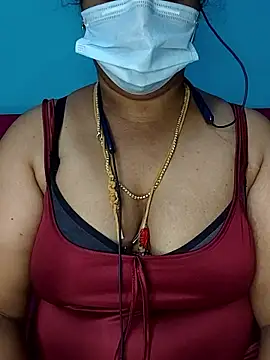 deepikasree143's cam snapshot