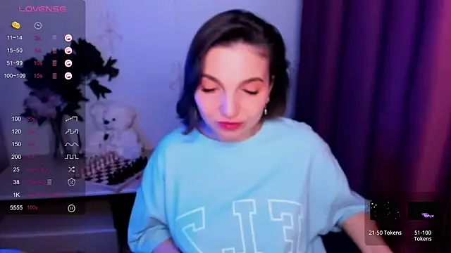 KindHazelHere_'s cam snapshot