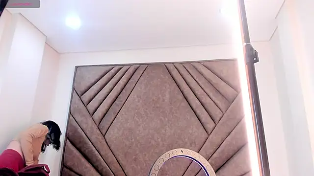 Mythical_Girl's cam snapshot