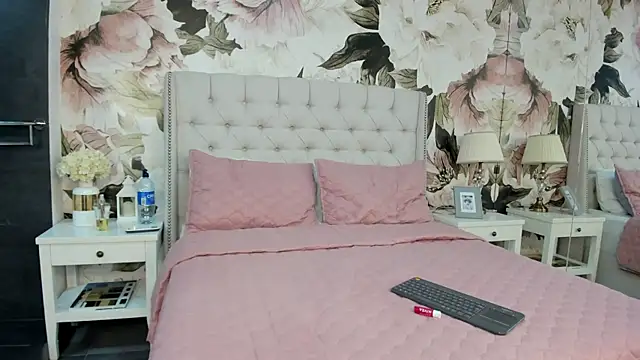 MaddyMay_'s cam snapshot