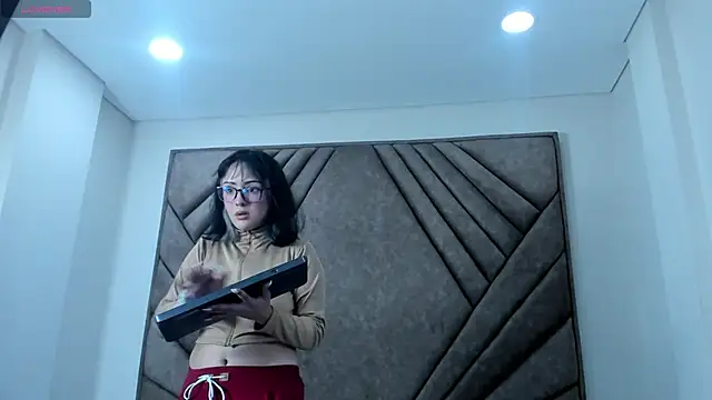 Mythical_Girl's cam snapshot