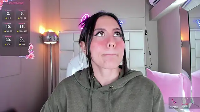 VioletthaRous's cam snapshot