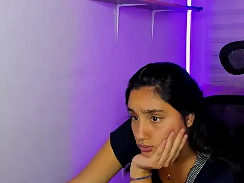 Caroline_rodriguez_9's cam snapshot