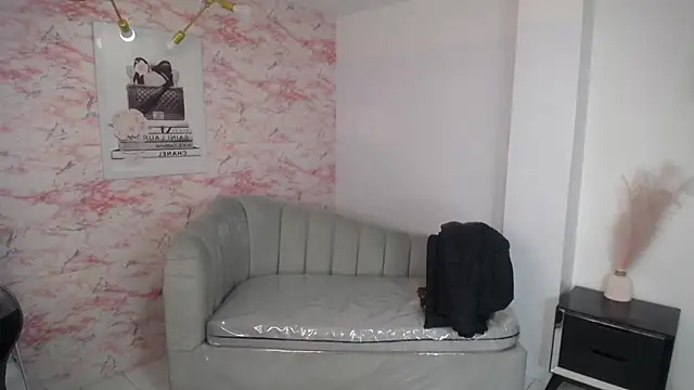 danatella_a's cam snapshot