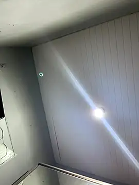 vinipirocudo18cm live sex cam