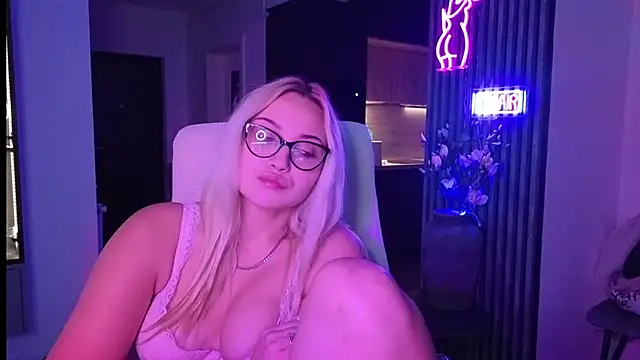 adrelaxina's cam snapshot