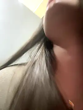 Isabella21_'s cam snapshot