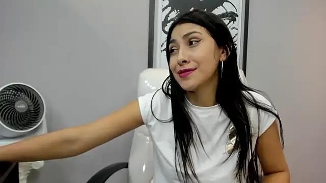 miel_latina's cam snapshot