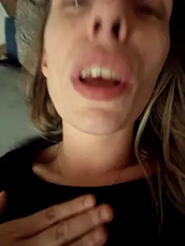 SexyAlya's cam snapshot