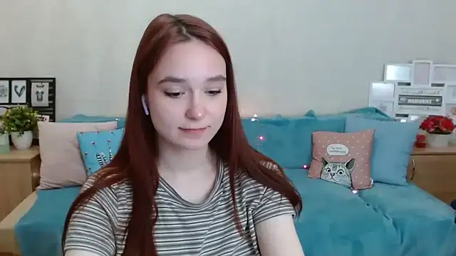 aFoxie's cam snapshot