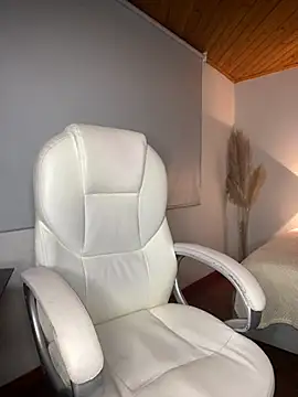 Im_scarlett18's cam snapshot