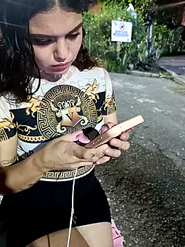 Alis_1327's cam snapshot