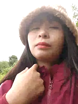 Squirrel-Pear's cam snapshot