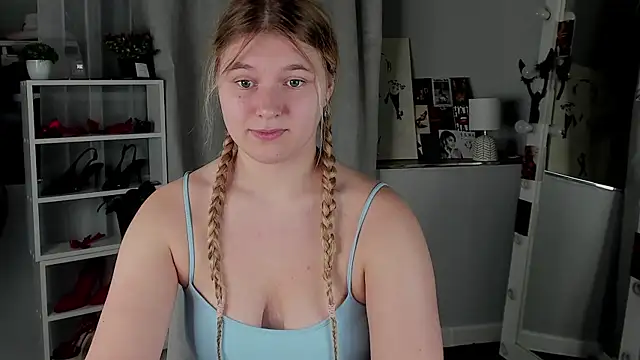 Rebecca_Kelly's cam snapshot