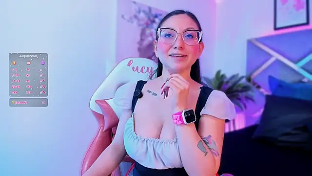 lucy_neil's cam snapshot