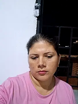 lady_and_charly's cam snapshot