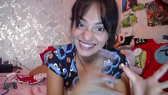 Samara_Homescapes's cam snapshot