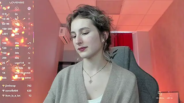 LuxRayi's cam snapshot