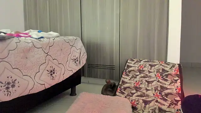 naty-bigass's cam snapshot