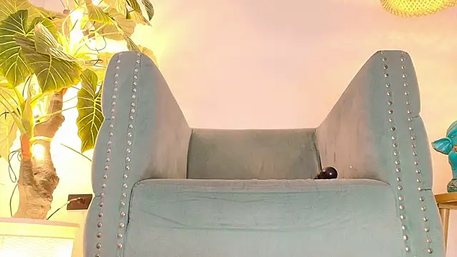 Fluffy_Bubble21's cam snapshot