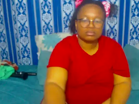 JUICEYLIPS333 live sex cam