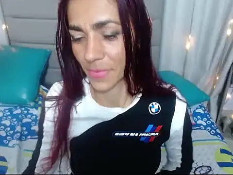 Carla_Giiraldo live sex cam