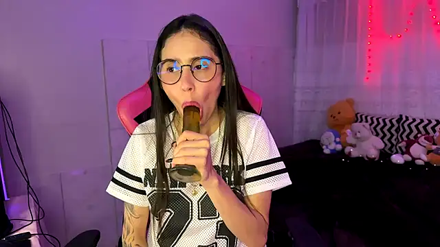 Lua34682's cam snapshot