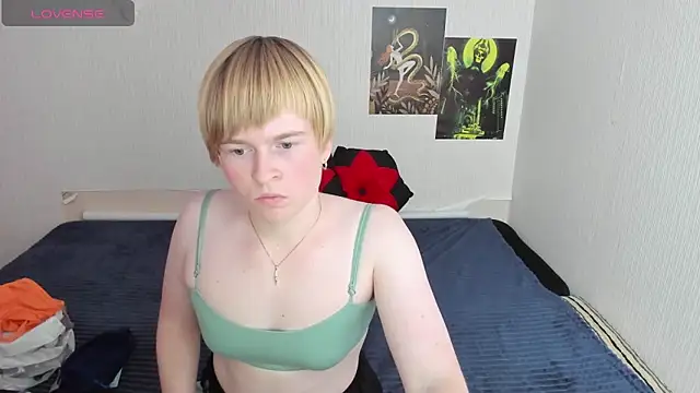 Cattie_w_'s cam snapshot