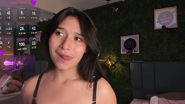 Rubyvixxen_'s cam snapshot