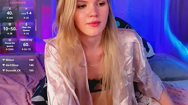 -KittyMoore's cam snapshot