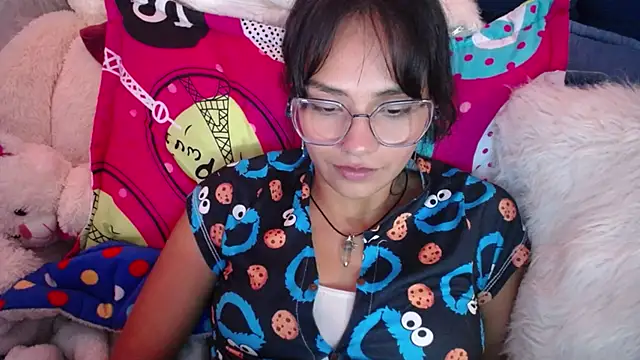 Samara_Homescapes's cam snapshot