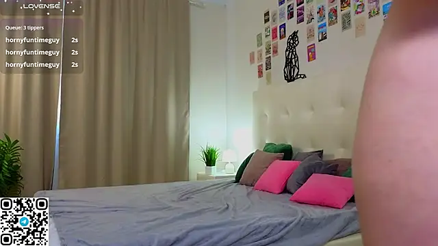 oliviabr0wn0's cam snapshot