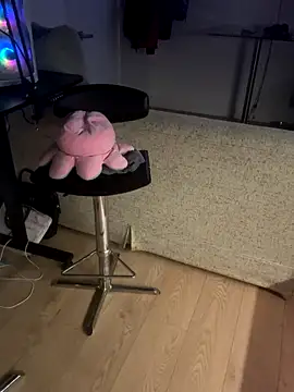 elliepixie's cam snapshot