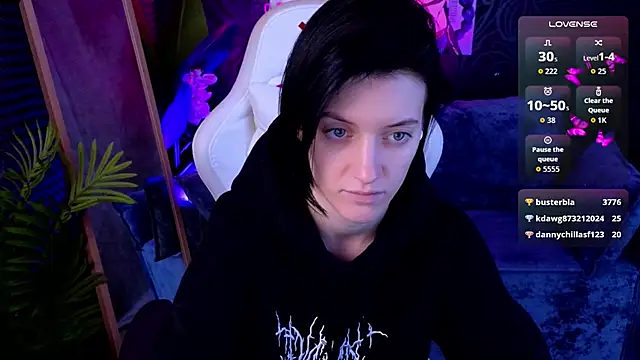 roxy_riot_'s web cam