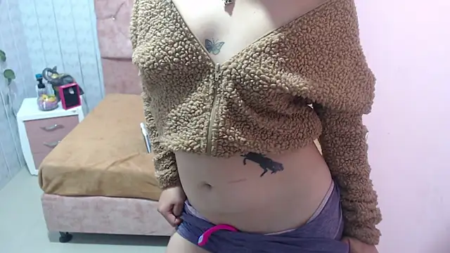 Victoria_Alvarez's cam snapshot