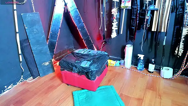 Mazmorra_PunishmentBDSM's cam snapshot