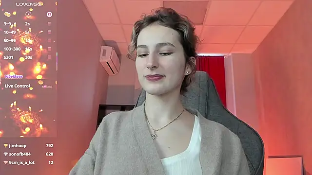 LuxRayi's cam snapshot