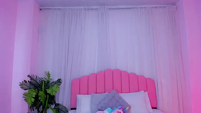 Maddy__bigboobs's cam snapshot