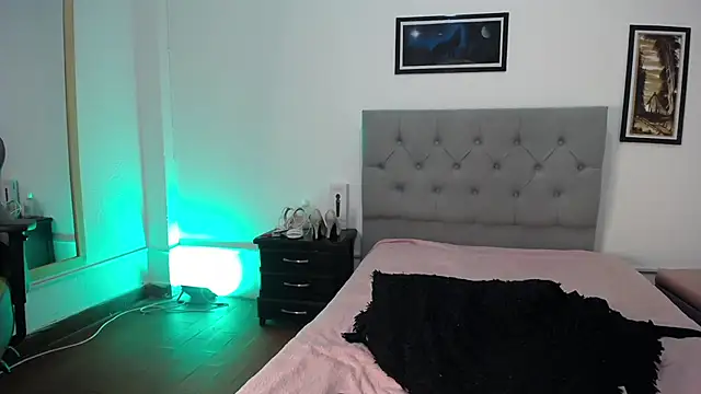 Esmeraldaa-'s cam snapshot