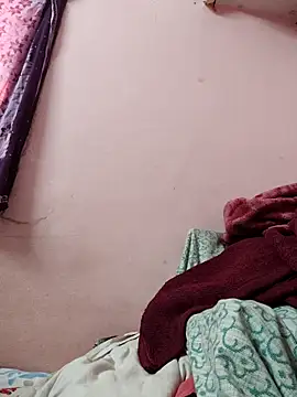 pujapujarrrr's cam snapshot