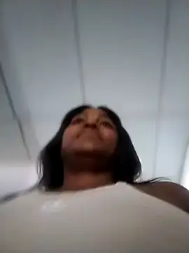 Katie_lips's cam snapshot